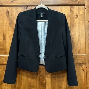 Forever 21 Size M Suit Jacket in Black